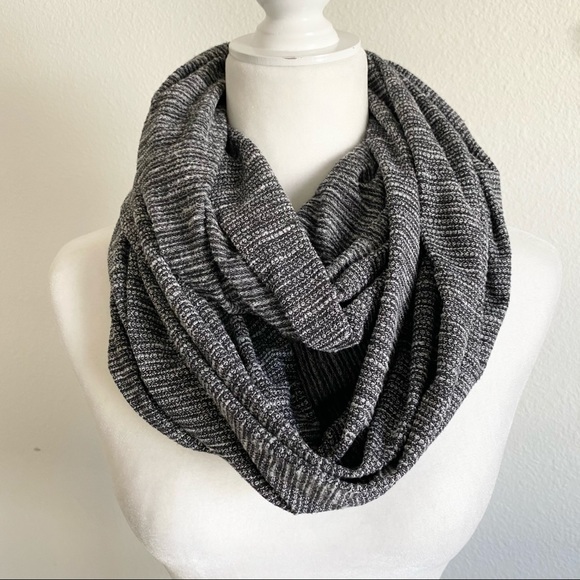 lululemon athletica Accessories - Lululemon Vinyasa Gray White Button Scarf